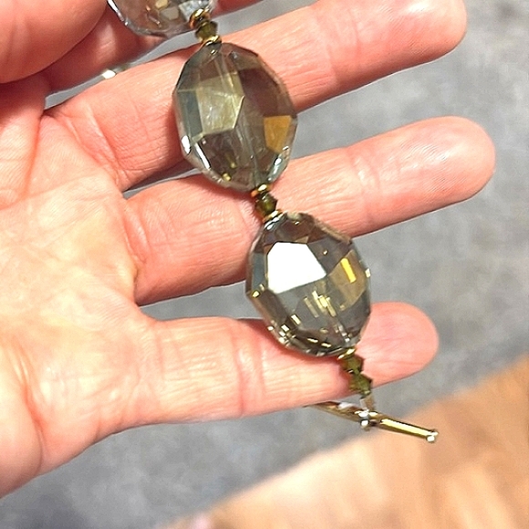 VINTAGE LARGE CHUNKY FACETED GLASS  TOGGLE CLASP 7.5" BRACELET - Picture 6 of 10